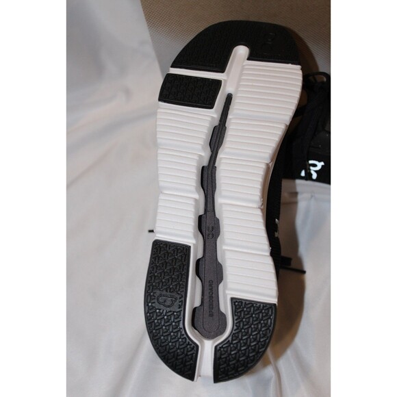 ON CLOUD WOMEN'S CLOUDSWIFT RUNNING ATHLETIC BLACK WHITE SZ 9.5 NIB - Picture 7 of 7
